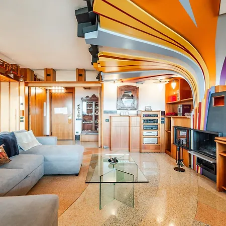 Luxury Penthouse - Sauna, Garage, Office, Terrace 別荘 *