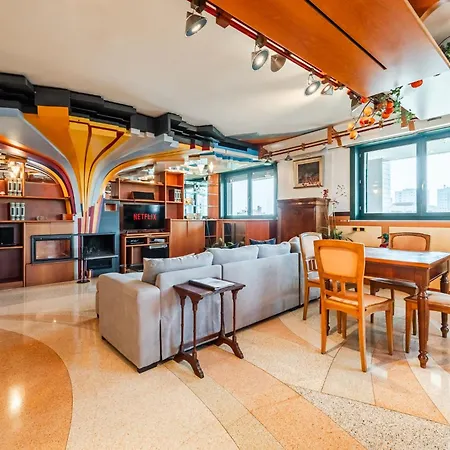 Дом отдыха Luxury Penthouse - Sauna, Garage, Office, Terrace Милан