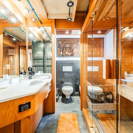 Luxury Penthouse - Sauna, Garage, Office, Terrace * Милан