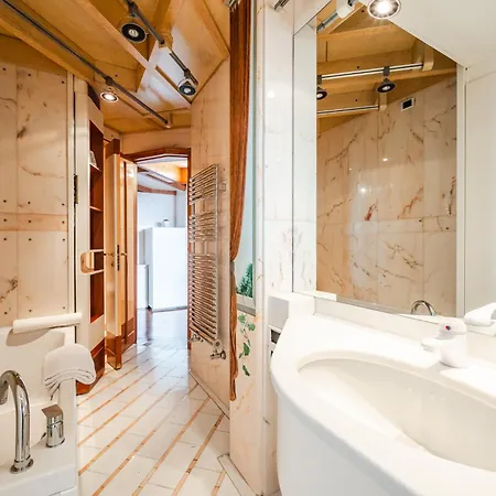 Luxury Penthouse - Sauna, Garage, Office, Terrace