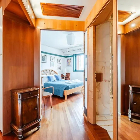 Luxury Penthouse - Sauna, Garage, Office, Terrace