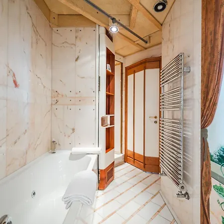Дом отдыха Luxury Penthouse - Sauna, Garage, Office, Terrace Милан