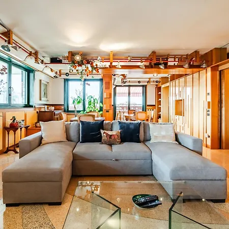 Luxury Penthouse - Sauna, Garage, Office, Terrace *